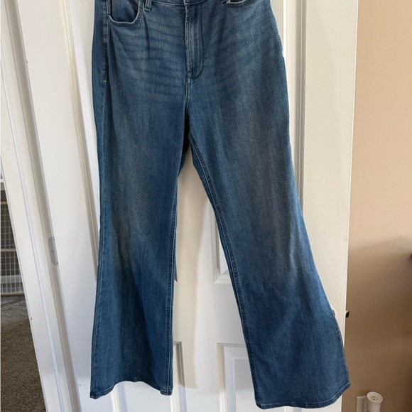 High Rise Flare Jeans - Picture 3 of 4